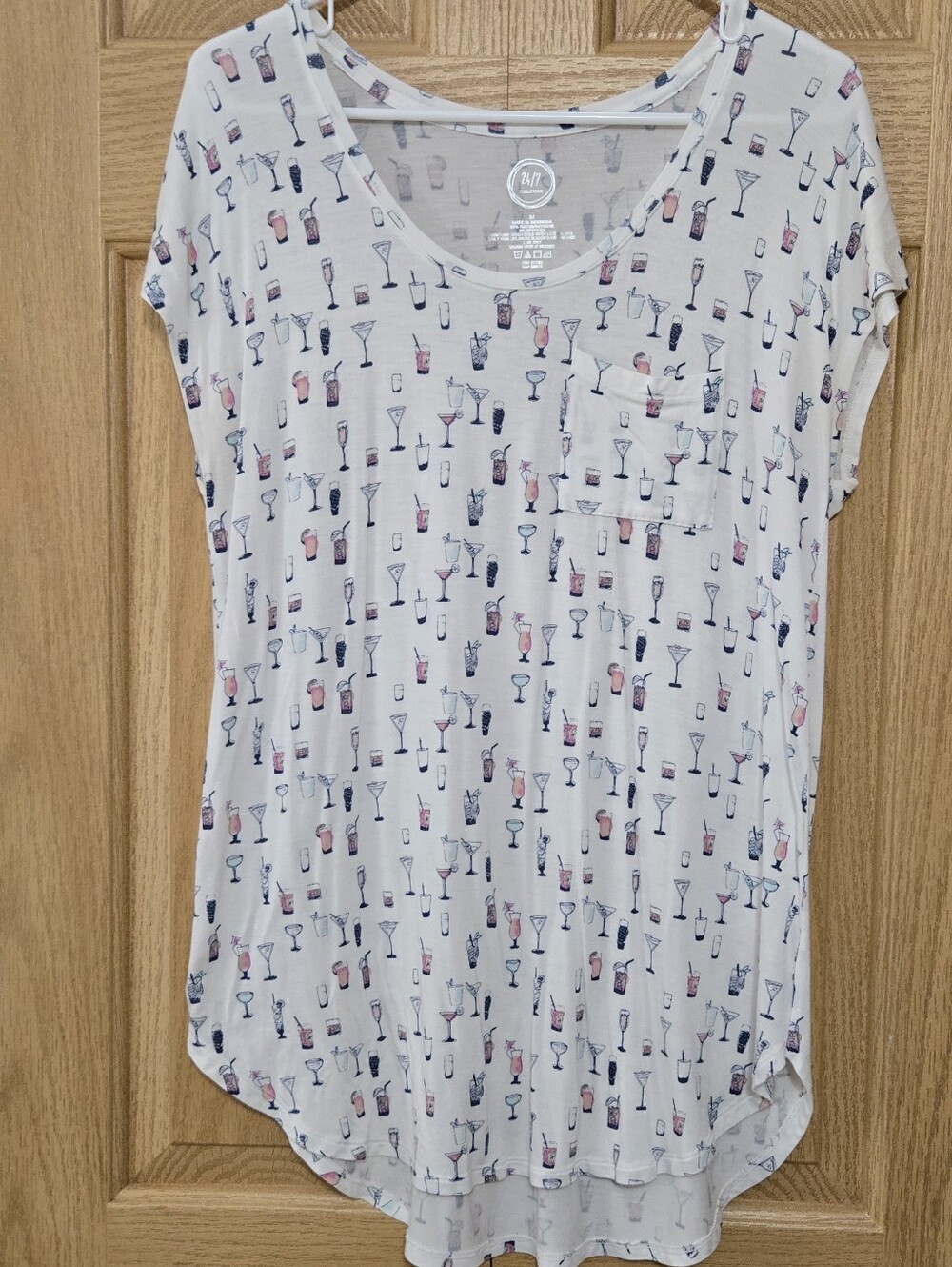 White Cocktail-Print Pocket Tunic Shirt 24/7 Maurices
